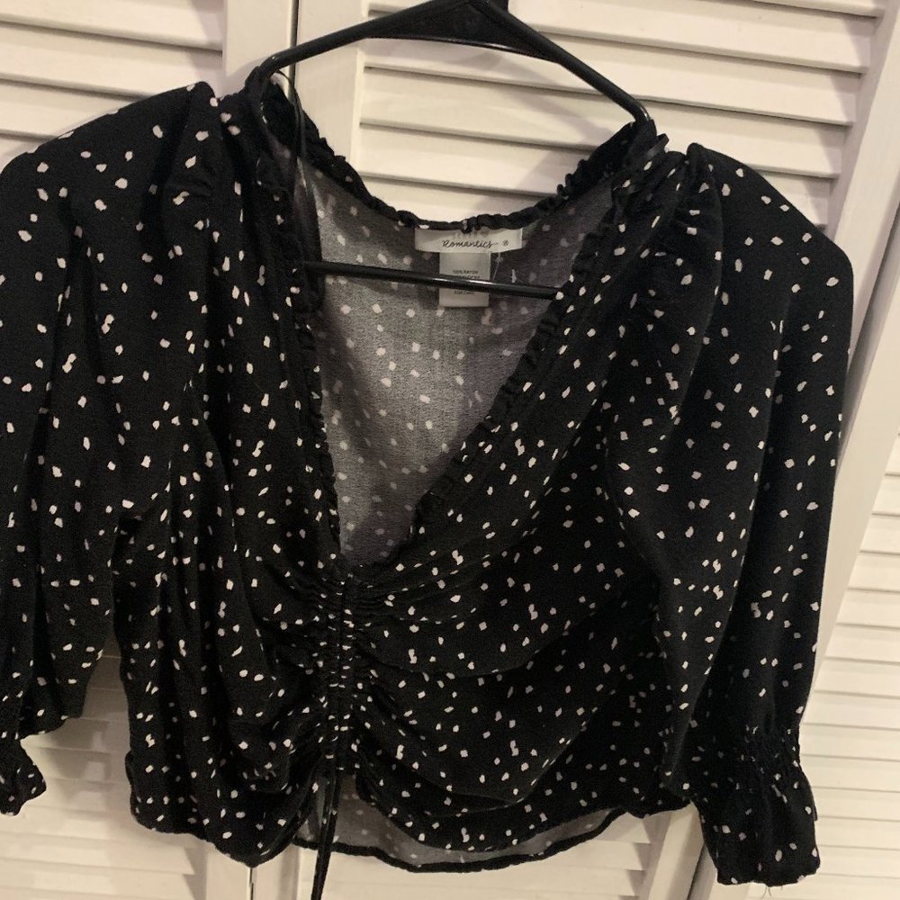front scrunch polka dot crop top 1/4 sleeve